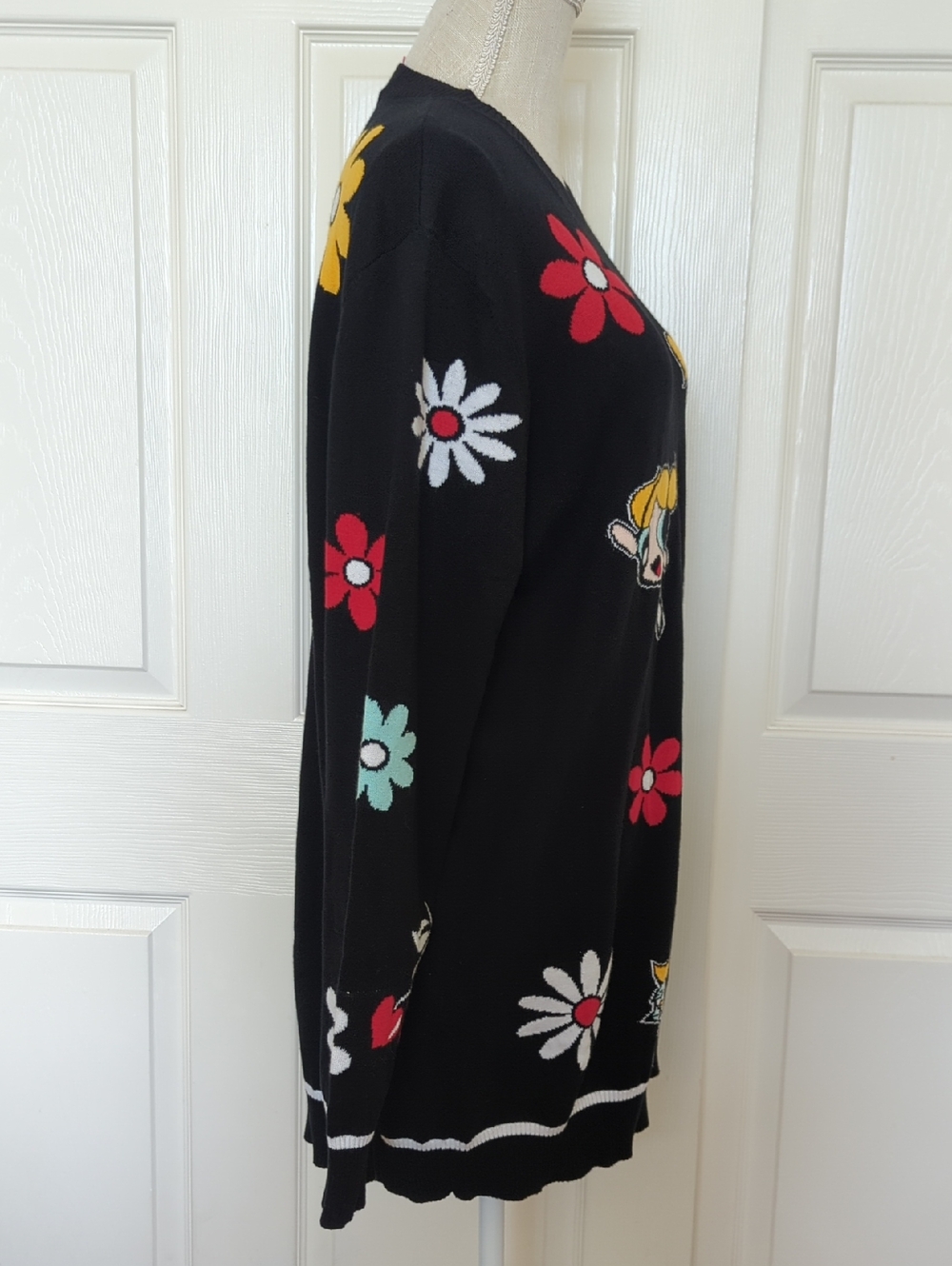 Dolls Kill x Powderpuff Black Cartoon And Flower Graphic Sweater - Picture 6 of 10